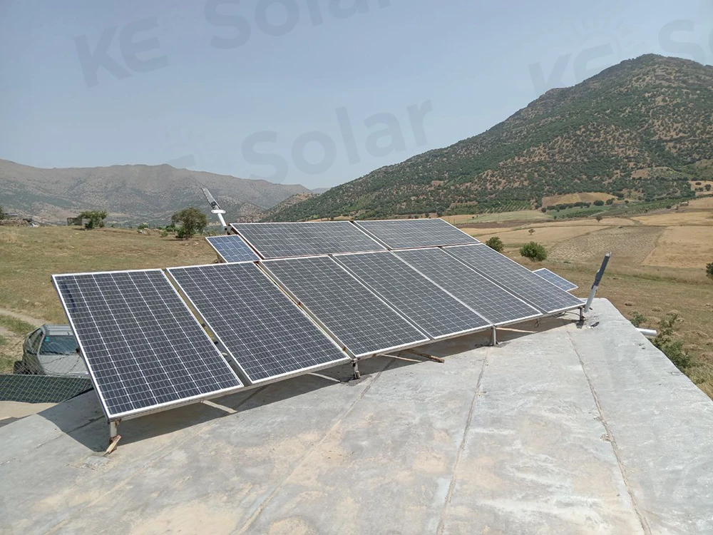 سیستم پنل خورشیدی خانه در روستای بوئین 1399