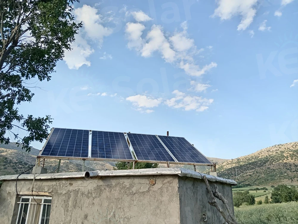 سیستم پنل خورشیدی خانه باغ در روستای سیوچ 1400