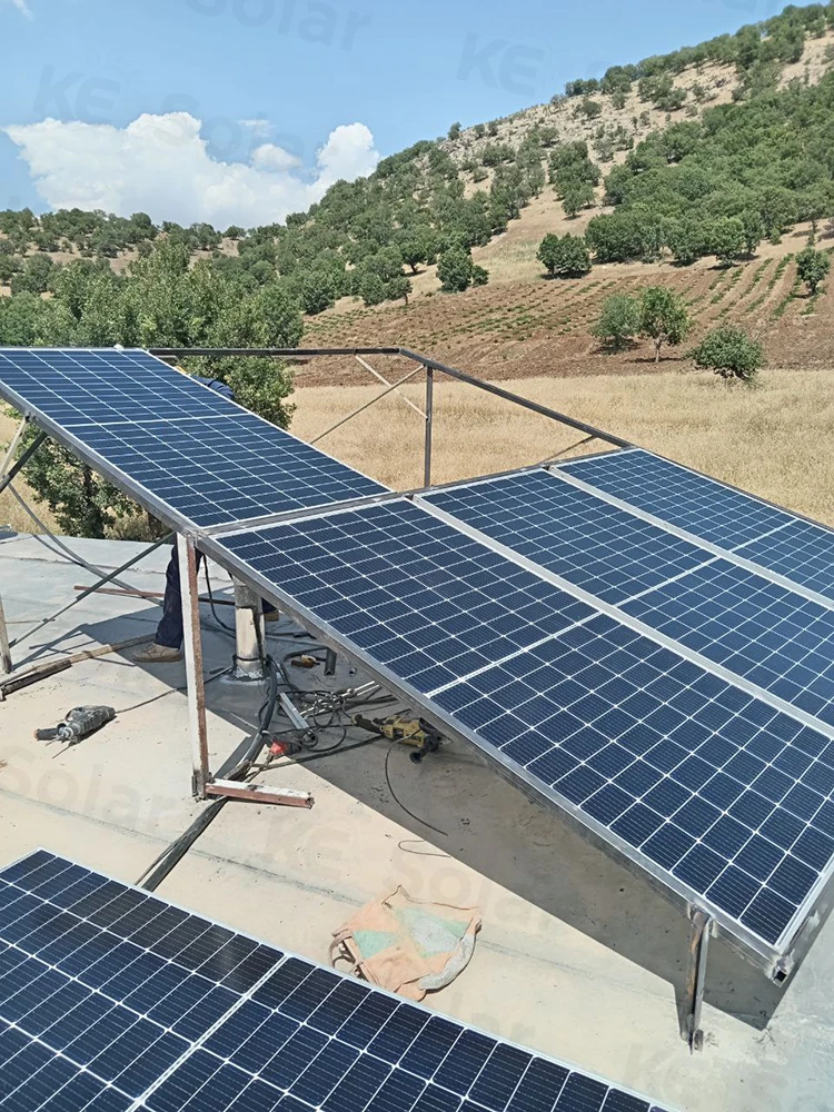 سیستم پنل خورشیدی خانه باغ در روستای سیوچ 1402
